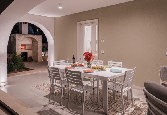 Unforgettable Apulian dinners under the porch a stone's throw from the wood-burning oven - Villa Bellina