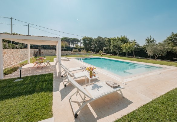 The 5x10 pool with a depth of 1.40 stands in the northeast side of the property - Villa Bellina