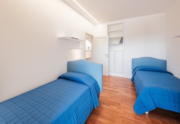 Double bedroom n.1 with veranda access - Villa Bellina