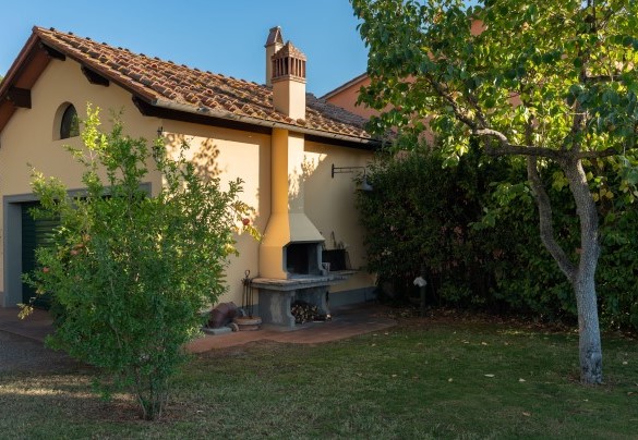 Barbecue area available for guests - Villa Beltrami