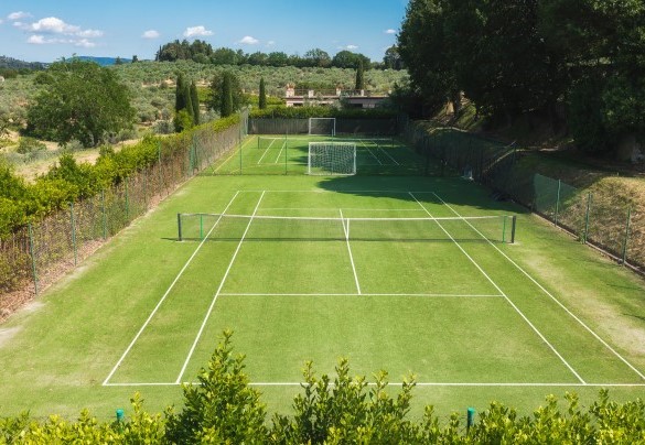 Two synthetic tennis courts - Villa Beltrami