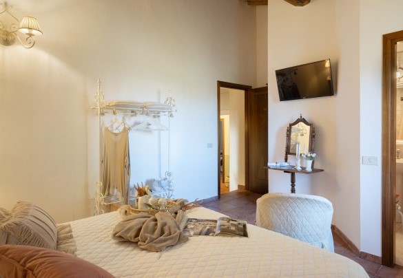 L'elegante camera matrimoniale al primo piano con bagno en-suite - Villa Beltramonto