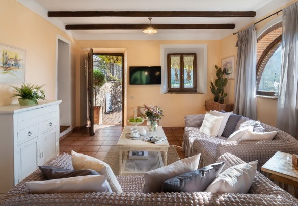 Il salotto al piano terra - Villa Beltramonto