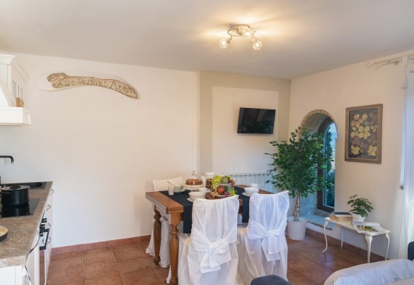 Il moderno cucinotto al piano terra - Villa Beltramonto