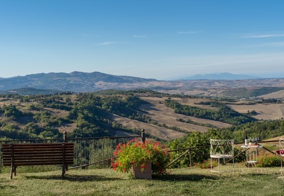 Il panorama mozzafiato apprezzabile dalla panchina - Villa Beltramonto