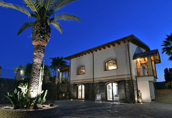 La villa di sera - Villa Biddizza