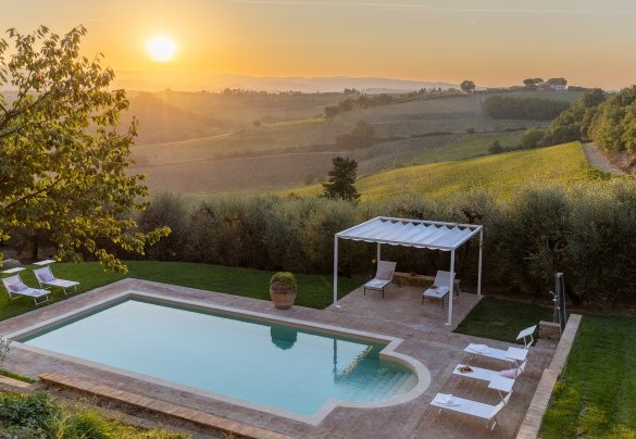 La piscina è dotata di illuminazione interna – Villa Binetti