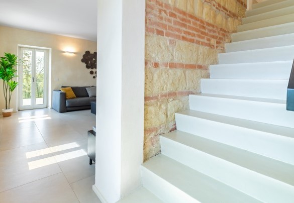 The upper floor can also be reached via a ladder with sixteen steps - Villa Boemia