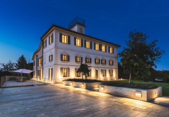 It was perhaps here that Niels Liedholm found the inspiration to invent his own tactics and strategies that made him a winning, innovative and beloved coach - Villa Boemia