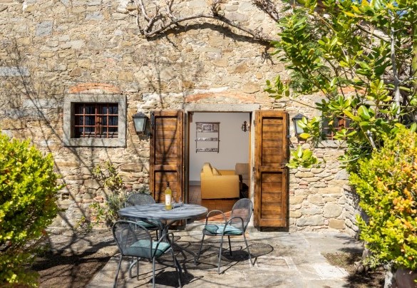 Angolo relax esterno all'unità 2 - Villa Borgo San Pietro 