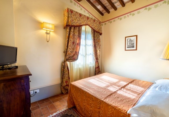 Camera matrimoniale (letto divisibile) n.12 in unità 1 - Villa Borgo San Pietro 