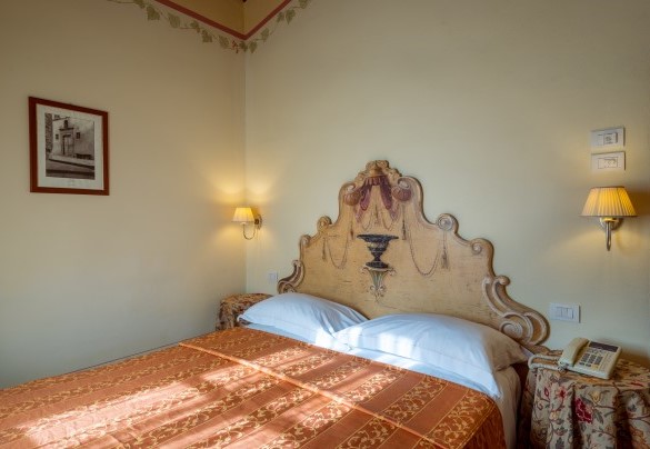 Camera matrimoniale (letto divisibile) n.12 in unità 1 - Villa Borgo San Pietro 