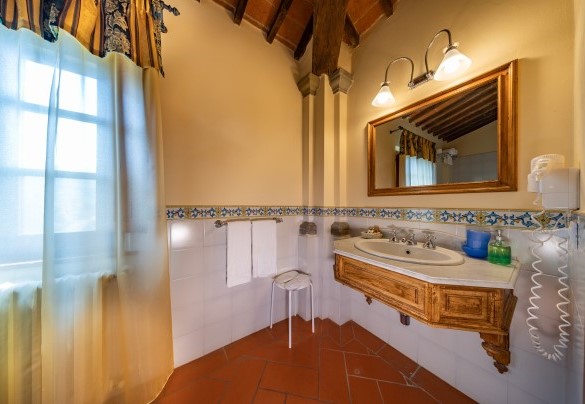 Bagno en suite con vasca idromassaggio n.9 - Villa Borgo San Pietro 