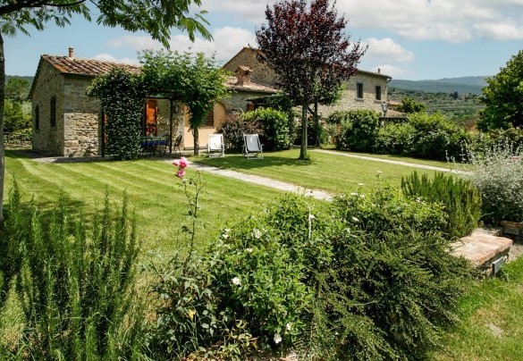 Il parco si estende per circa sei ettari, interamente recintati - Villa Borgo San Pietro 