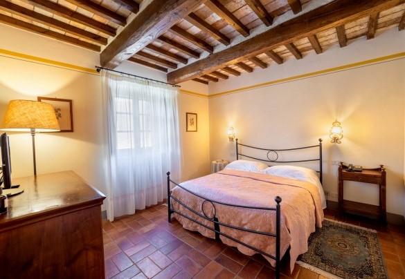 Camera matrimoniale n.20 in unità 5 - Villa Borgo San Pietro 