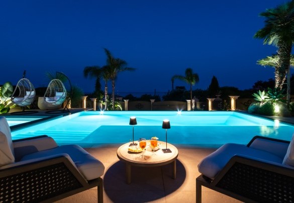 Panoramic terrace for pleasant aperitifs – Villa Callari