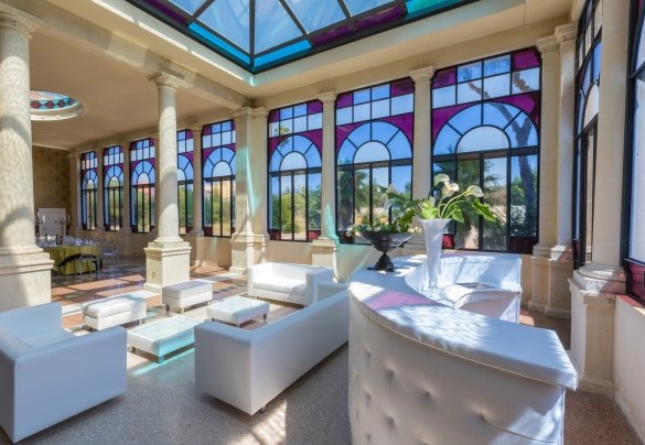 The majestic winter garden, spectacular with its Art Nouveau windows. Villa Capozza