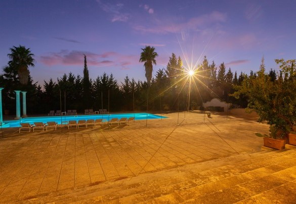 The pool at night. Villa Capozza