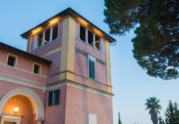 Detail of the villa. Villa Capozza