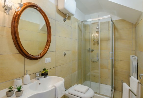 Bagno con doccia n.8 al secondo piano - Villa Cappelletti