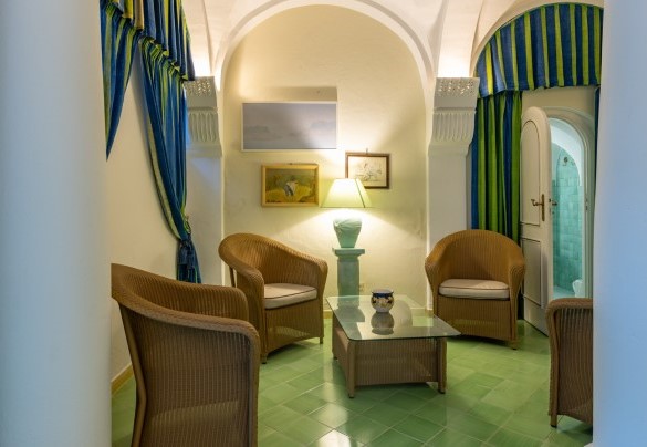 A sitting room on the basement – Villa Carina