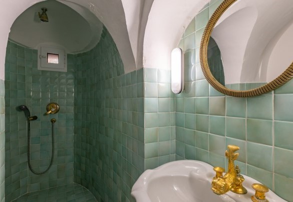 Toilet on basement – Villa Carina  