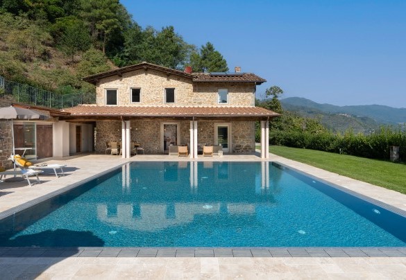 La magnifica villa con piscina ad uso esclusivo - Villa Carlotta