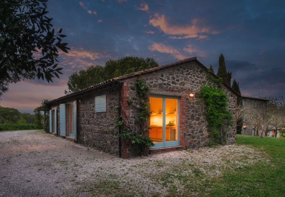 The Annex with two bedrooms and two en-suite bathrooms 30 meters from the Villa - Villa Carmeli
