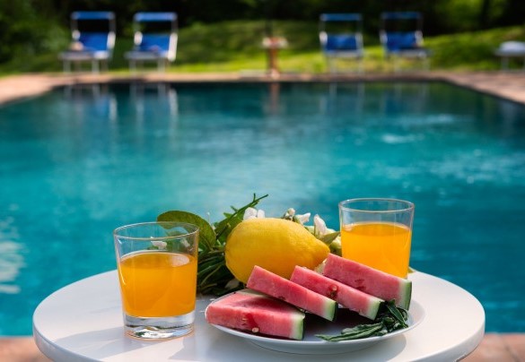 The pool measuring 4 x 10 m with a constant depth of 1.40 m - Villa Carmeli
