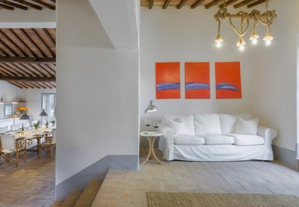 The living room with Smart TV in open space with the kitchen and with direct exit to the garden - Villa Carmeli