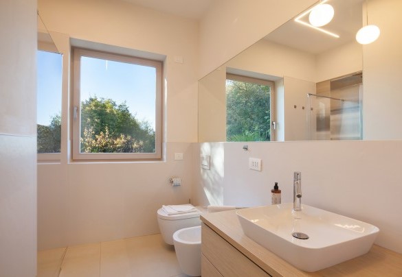 Bagno con doccia n.3 al primo piano - Villa Casaliva
