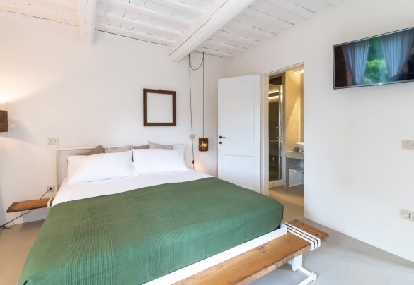 The charming master bedroom on the first floor - Villa Casanostra