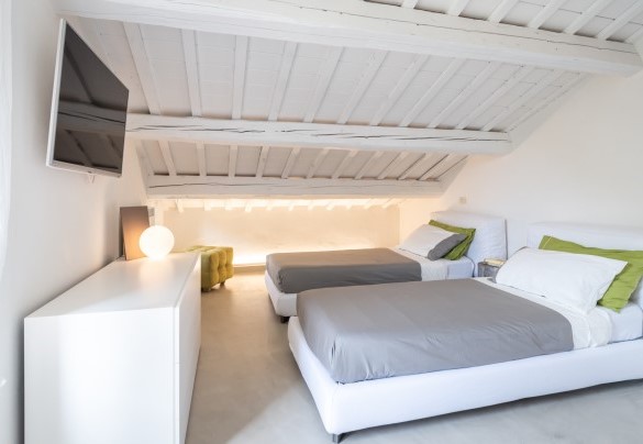 Double bedroom on the top floor - Villa Casanostra