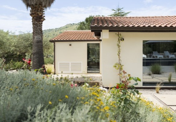 Una facciata della villa - Villa Charme	