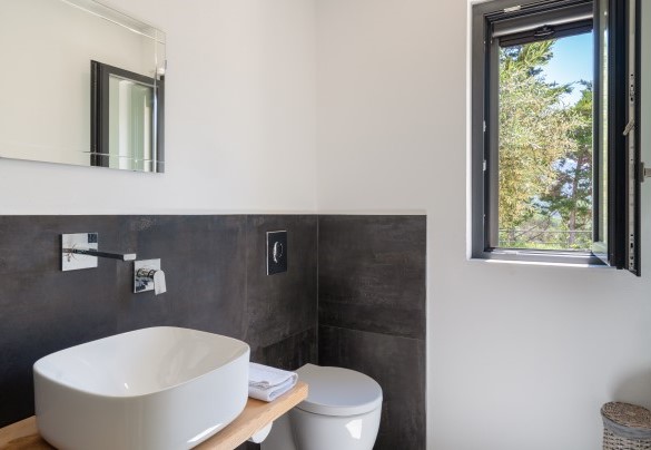 Il bagno di servizio - Villa Charme	