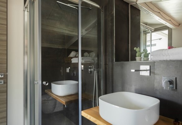 Il bagno ensuite n.3 con doccia - Villa Charme	