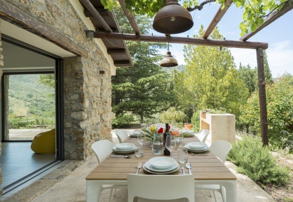 La zona pranzo esterna  - Villa Charme	