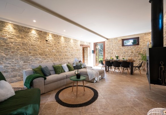 The living open with the dining area - Villa Cherubini