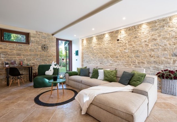  The living area with direct exit to the garden - Villa Cherubini