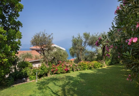 Garden views - Villa Claudia