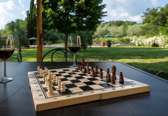  Chess Game - Villa Collegigliato