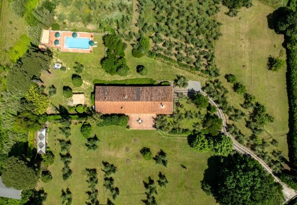 The property seen from above - Villa Collegigliato