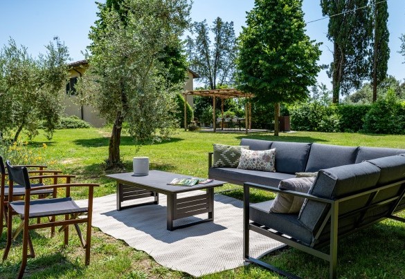 The outdoor living among the olive trees - Villa Collegigliato