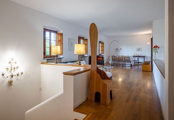 Living room and dining area on the first floor - Villa Collegigliato