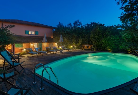 La proprietà nei bagliori del tramonto – Villa Corallina
