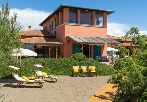 La proprietà dista solo 5 metri dalla spiaggia – Villa Corallina