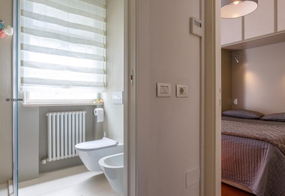 Bagno con doccia al primo piano - Villa Corona 8