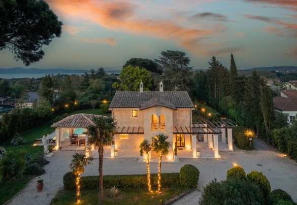 La proprietà dopo il tramonto acquista un nuovo charme - Villa Corte Sant’Anna