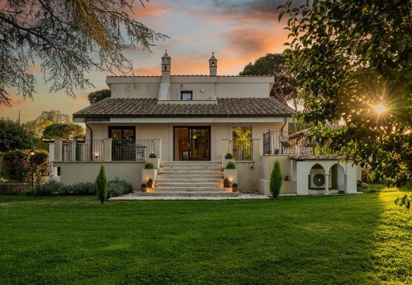 La villa nei bagliori del tramonto - Villa Corte Sant’Anna