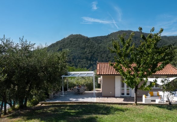 The house is surrounded by a 2500 sq m garden completely fenced - Villa Cristina  
